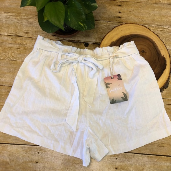 kiss &cry Pants - Kiss & Cry White Summer Shorts